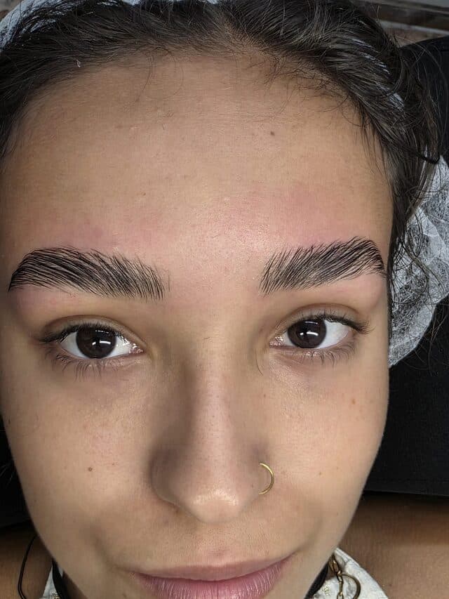 Diseño y perfilado de cejas